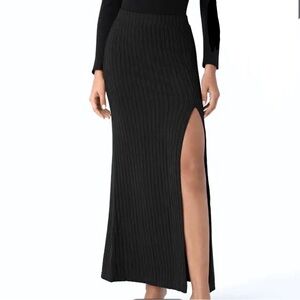 New Halara Mid Rise Ribbed Knit Maxi Skirt Black Front Slit